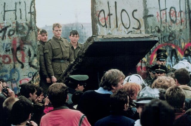 Il Crollo del Muro di Berlino e il nuovo dis-ordine mondiale