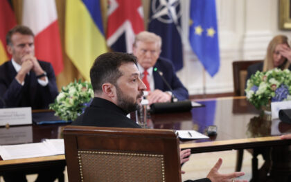 Trump piega Zelensky e Ue: l'agenda Alaska tiene