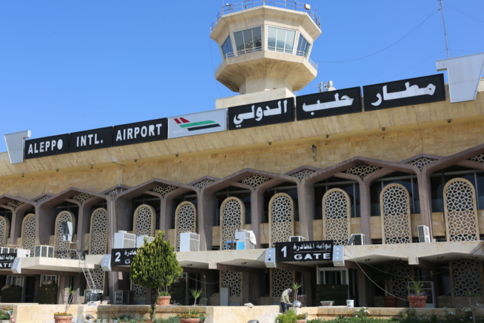 Aereoporto di Aleppo. Gli aiuti che non arrivano in Siria e le bombe sull'aeroporto di Aleppo