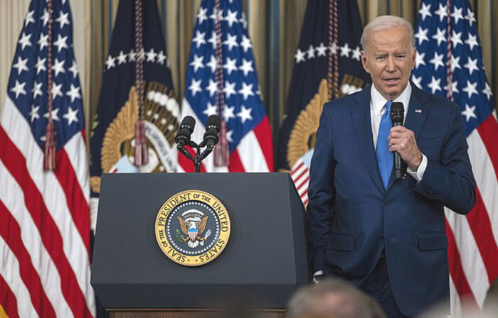 Il presidente Biden durante una conferenza stampa. Ucraina: scontro nell'amministrazione Usa tra falchi e Pentagono