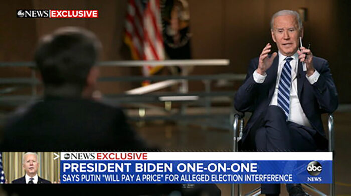 L'intervista a Biden e il giornalista killer