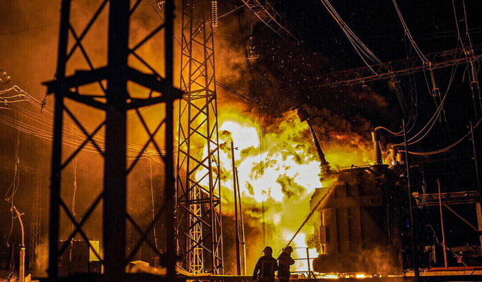 Incendio in una centrale elettrica in Ucraina