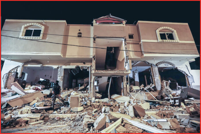 La casa di Jihad Ghanam, uno degli attivisti uccisi martedì, a Rafah. Raid israeliani su Gaza: 13 vittime. Nuova guerra in arrivo?