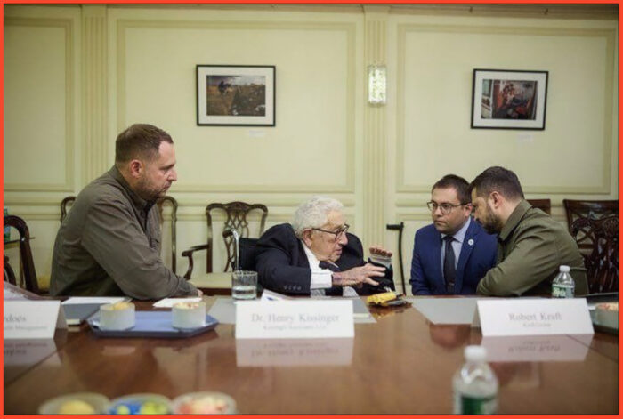 Incontro Kissinger - Zelensky. Il dialogo tra USA e Russia procede