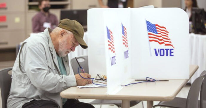 Operazioni di voto in USA. La guerra Ucraina e l'alleanza tra neocon e liberal Usa