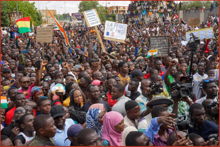 Niger, manifestazione a favore del nuovo governo