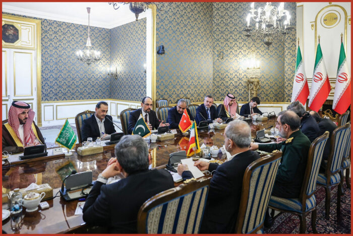Summit cruciale a Teheran tra iraniani e delegazioni del Patto della Mecca