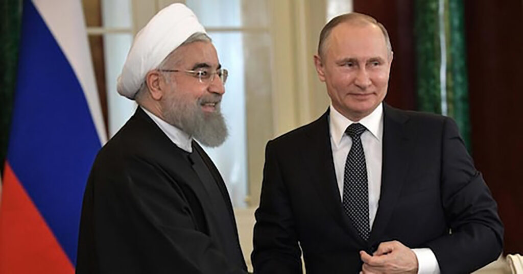 Il presidente iraniano Ebrahim Raisi e il suo omologo russo Vladimir Putin ad un incontro a Teheran