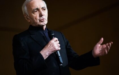 Charles Aznavour, «le chansonnier» del mondo