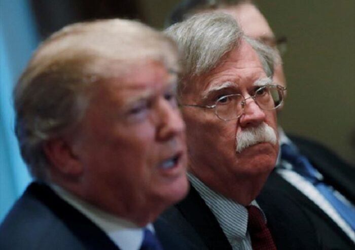 Trump licenzia Bolton, cambia il mondo