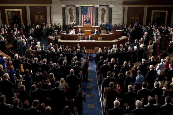 Il Congresso Usa vuol togliere a Trump il potere di Guerra