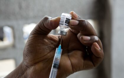 NYT: è ora di fidarsi dei vaccini cinesi e russi