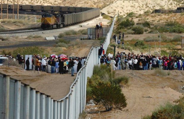 Trump modera sugli immigrati