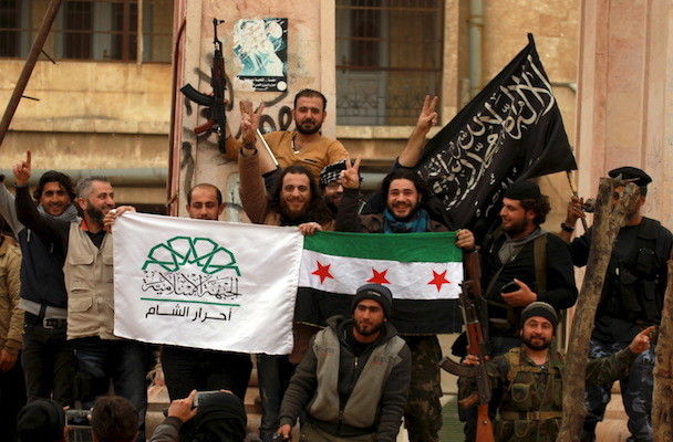 Idlib: "que viva" al Qaeda?