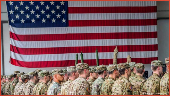 L'Us Army offre la cittadinanza Usa agli stranieri. Segno di decadenza