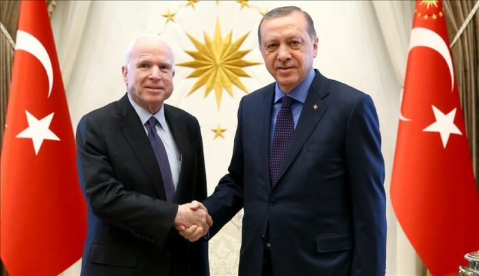 McCain, Erdogan e la guerra in Siria