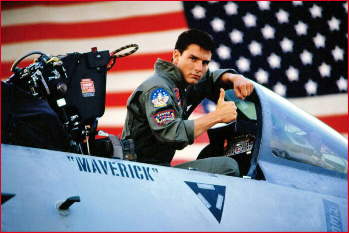 Tom Cruise in Top Gun. Ucraina, la guerra hollywoodiana e i suoi sciamani