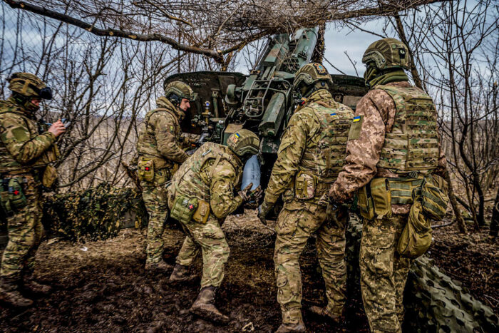 Combattenti in Ucraina. La mattanza di Bakhmut e la controffensiva messianica